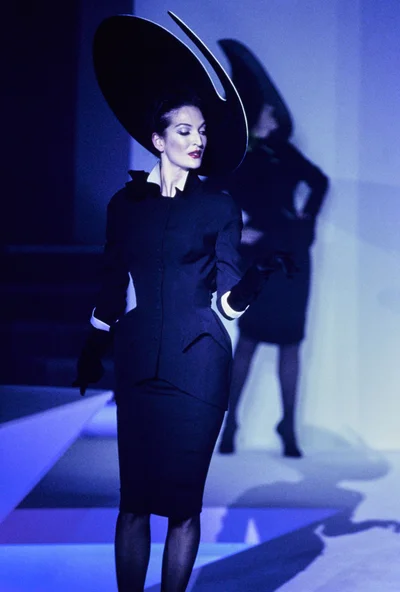 Look 15
